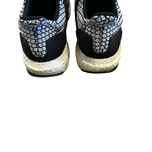 Adidas UltraBoost 5.0‎ DNA Oreo Sneaker Size 8.5 Athletic - Picture 3 of 7